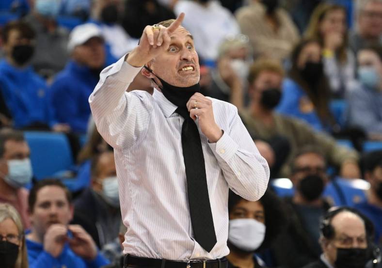 Feb 21, 2022; Los Angeles, California, USA;  Arizona State Sun Devils head coach Bobby Hurley calls a play in the second half of the game against the UCLA Bruins at Pauley Pavilion presented by Wescom. Mandatory Credit: Jayne Kamin-Oncea-USA TODAY Sports