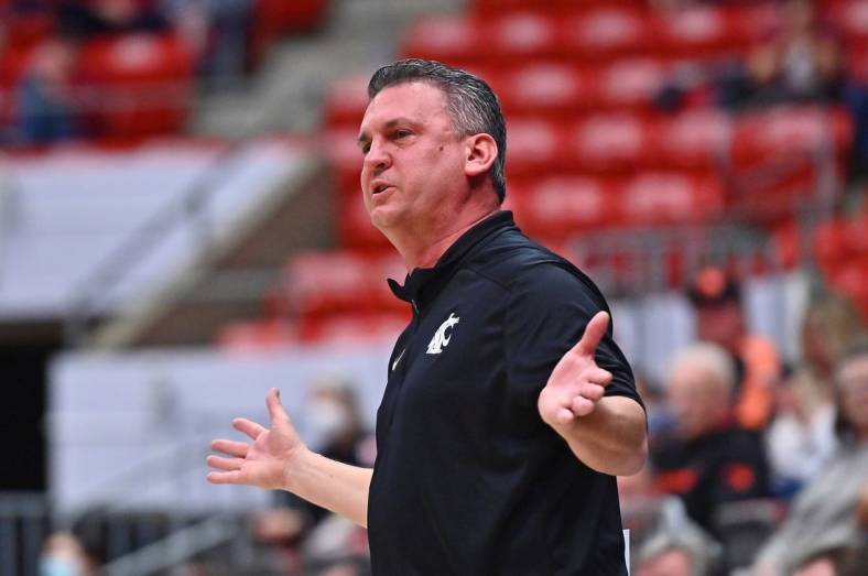 Mar 3, 2022; Pullman, Washington, USA; Washington State Cougars head coach Kyle Smith reacts after a play against the Oregon State Beavers in the first half at Friel Court at Beasley Coliseum. Mandatory Credit: James Snook-USA TODAY Sports