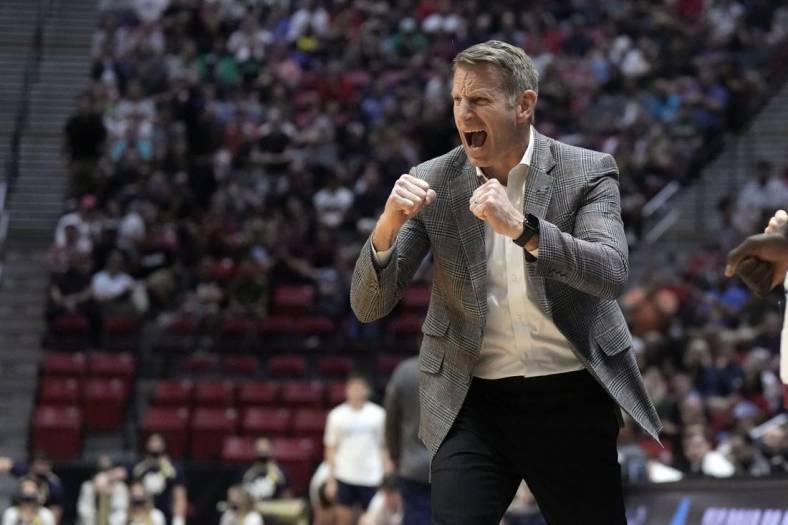 Mar 18, 2022; San Diego, CA, USA; Alabama Crimson Tide head coach Nate Oats reacts in the second half against the Notre Dame Fighting Irish during the first round of the 2022 NCAA Tournament at Viejas Arena. Mandatory Credit: Kirby Lee-USA TODAY Sports