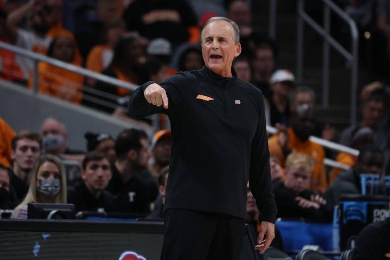 Mar 19, 2022; Indianapolis, IN, USA; Tennessee Volunteers head coach Rick Barnes reacts to play in the first half against the Michigan Wolverines during the second round of the 2022 NCAA Tournament at Gainbridge Fieldhouse. Mandatory Credit: Trevor Ruszkowski-USA TODAY Sports