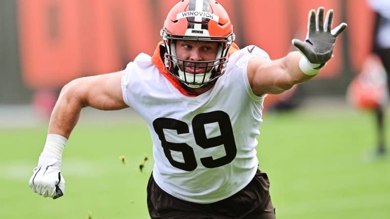 May 25, 2022; Berea, OH, USA; Cleveland Browns defensive end Chase Winovich (69) runs a drill during organized team activities at CrossCountry Mortgage Campus. Mandatory Credit: Ken Blaze-USA TODAY Sports