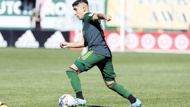 Oct 2, 2022; Portland, Oregon, USA; Portland Timbers defender Claudio Bravo (5) controls the ball during the second half against the LAFC at Providence Park. Mandatory Credit: Soobum Im-USA TODAY Sports