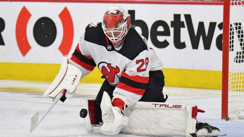 Oct 13, 2022; Philadelphia, Pennsylvania, USA; New Jersey Devils goaltender Mackenzie Blackwood (29) makes a save against the Philadelphia Flyers during the second period at Wells Fargo Center. Mandatory Credit: Eric Hartline-USA TODAY Sports