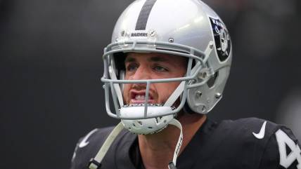 Las Vegas Raiders: After being benched, will Derek Carr walk away from football?