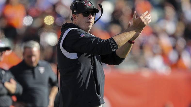 Oct 23, 2022; Cincinnati, Ohio, USA; Atlanta Falcons head coach Arthur Smith calls a time out in the second half against the Cincinnati Bengals at Paycor Stadium. Mandatory Credit: Katie Stratman-USA TODAY Sports