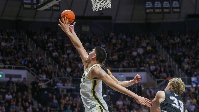 Purdue Boilermakers Zach Edey (15) blocks a shot during the NCAA men   s basketball exhibition game against the Truman State Bulldogs, Wednesday, Nov. 2, 2022, at Mackey Arena in West Lafayette, Ind.

Nf2 7690 2
