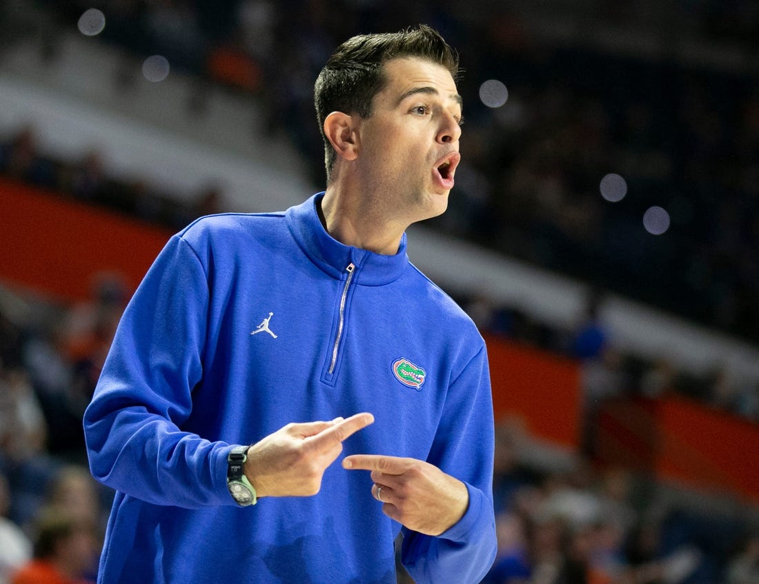 Florida Gators head coach Todd Golden coaches during the second half as Florida takes on Stoney Brook during an NCAA college basketball game at Steven C. O'Connell Center Monday, Nov. 7, 2022, in Gainesville, Fla. Florida won 81-45.(Alan Youngblood/Gainesville Sun)

Flgai Mbb Gators Vs Stoneybrook 01072803