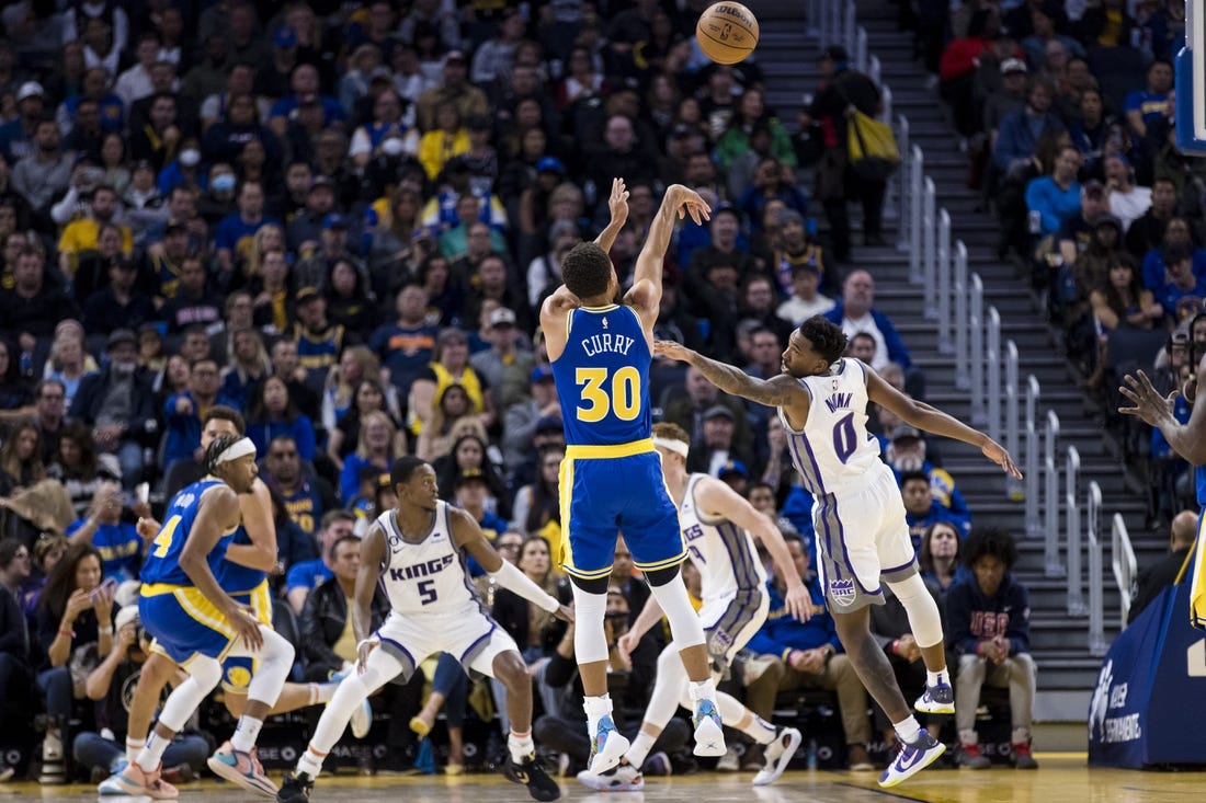 Stephen Curry scores 33 for third 30-point game, Warriors beat Kings
