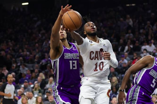 Sabonis scores 21 points as Sacramento Kings top Cleveland Cavs