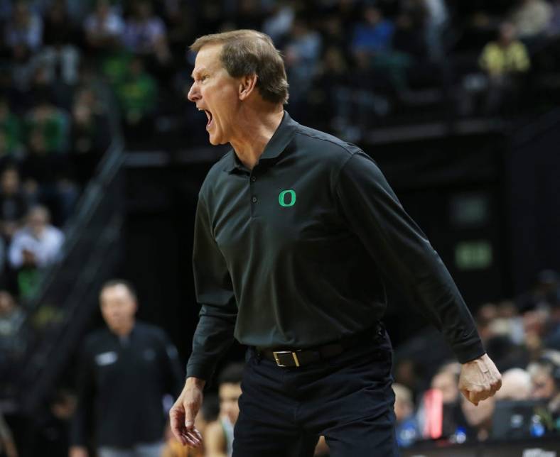 Oregon coach Dana Altman calls to his team during the first half of their game against UC Irvine at Matthew Knight Arena Nov 11, 2022 in Eugene, Oregon.

Ncaa Basketball Eug Uombb Vs Uc Irvine Uc Irvine At Oregon