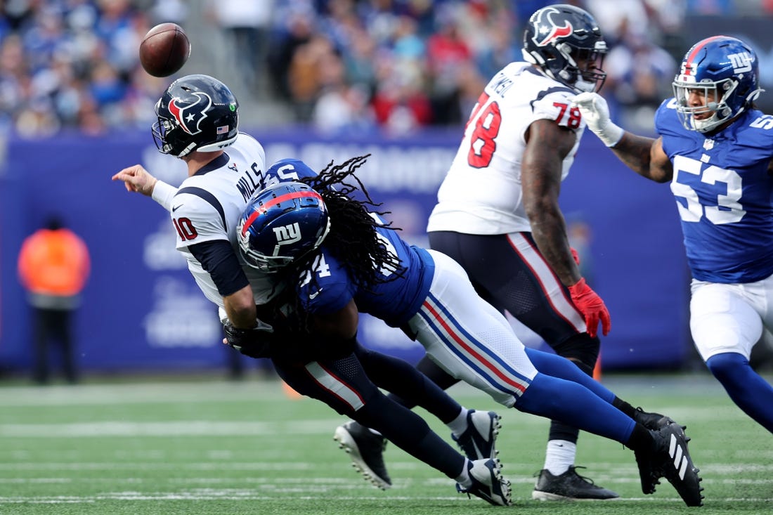 Jones, Barkley lead Giants past Texans 24-16 for 7-2 start - The