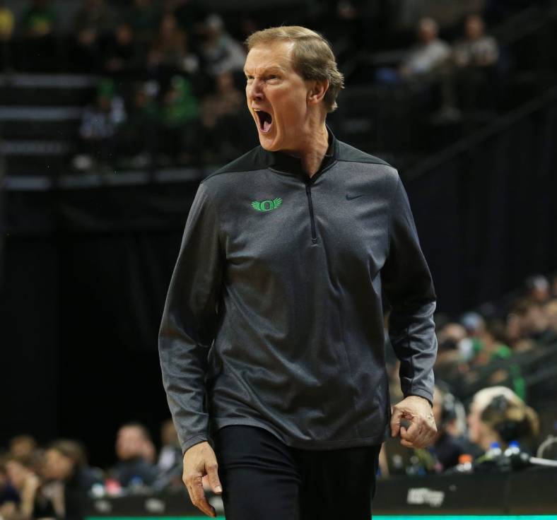Oregon coach Dana Altman objects to a call during the first half of the Ducks game against Montana State at Matthew Knight Arena.

Basketball Eug Uombb Vs Montana State Montana State At Oregon