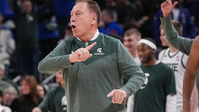 Michigan State Spartans head coach Tom Izzo yells to players from the sidelines Tuesday, Nov 15, 2022 at Gainbridge Fieldhouse in Indianapolis. The Michigan State  Spartans defeated the Kentucky Wildcats in double overtime, 86-77.

Ncaa Basketball Uk Vs Michigan State Hoops Michigan State Spartans At University Of Kentucky Wildcats