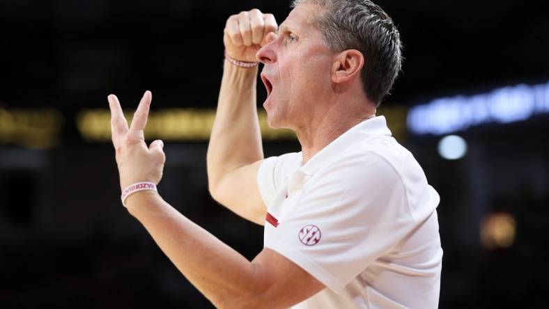 Nov 16, 2022; Fayetteville, Arkansas, USA; Arkansas Razorbacks head coach Eric Musselman signals to his team during the second half against the South Dakota State Jackrabbits at Bud Walton Arena. Arkansas won 71-56. Mandatory Credit: Nelson Chenault-USA TODAY Sports