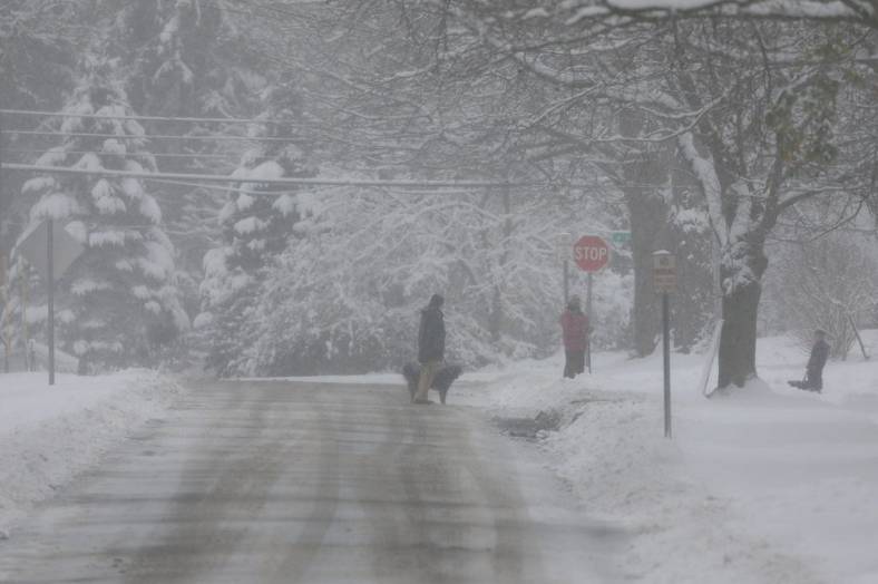 The National Weather Service said the snow could paralyze the hardest-hit communities, including Buffalo, with periods of near-zero visibility.

Snow3 3