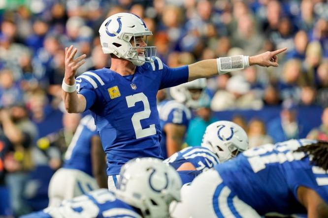 At QB, it's veteran vs. rookie as Colts take on Steelers