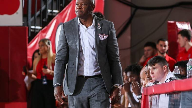 Nov 17, 2022; Queens, New York, USA;  St. John's Red Storm head coach Mike Anderson at Carnesecca Arena. Mandatory Credit: Wendell Cruz-USA TODAY Sports