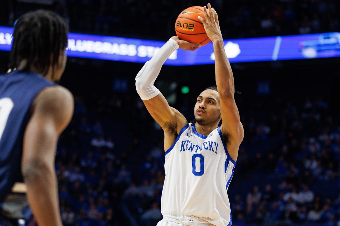 Nov 23, 2022; Lexington, Kentucky, USA; Kentucky Wildcats forward Jacob Toppin (0) shoots the ball against the North Florida Ospreys during the second half at Rupp Arena at Central Bank Center. Mandatory Credit: Jordan Prather-USA TODAY Sports