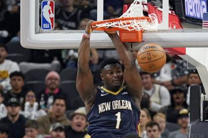 Nov 23, 2022; San Antonio, Texas, USA; New Orleans Pelicans forward Zion Williamson (1) dunks during the second half against the San Antonio Spurs at AT&T Center. Mandatory Credit: Scott Wachter-USA TODAY Sports