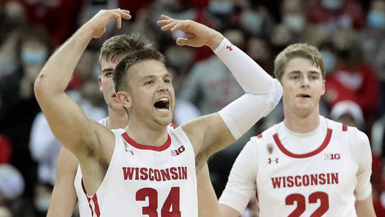 how-to-watch-ncaab-wisconsin-badgers