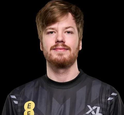 Excel Parts With Mid Laner Erlend "Nukeduck" Vatevik Holm.