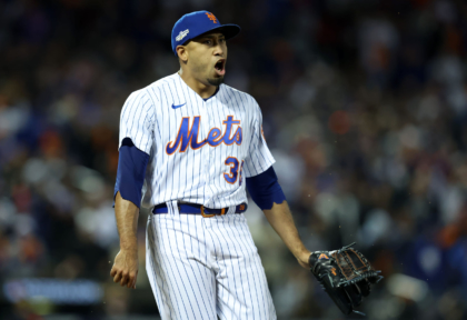 Edwin Diaz reportedly gets record-breaking extension from New York Mets