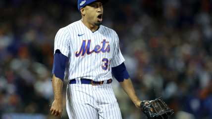 Edwin Diaz reportedly gets record-breaking extension from New York Mets