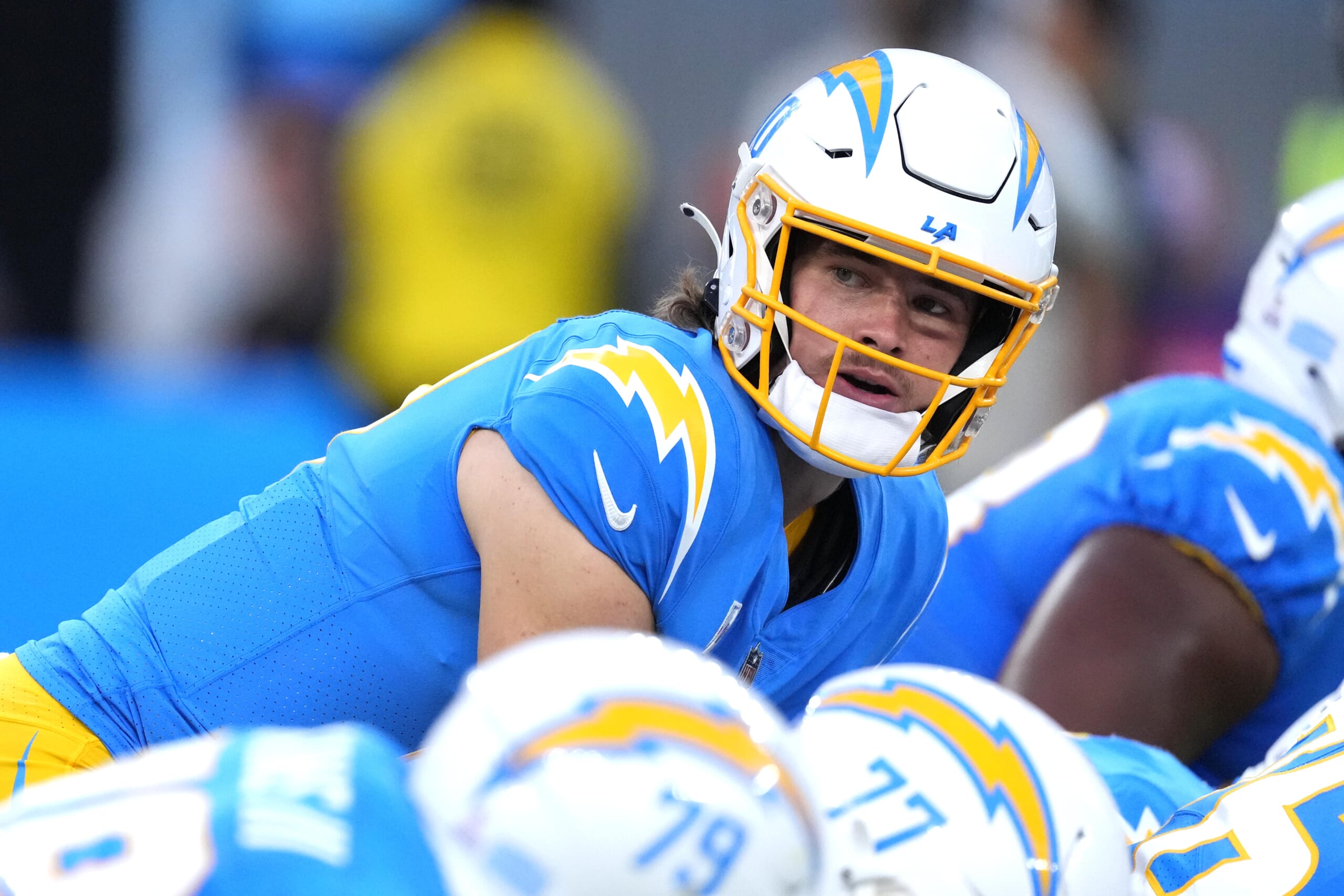 Chargers News: QB Justin Herbert a “must-start” in fantasy this week