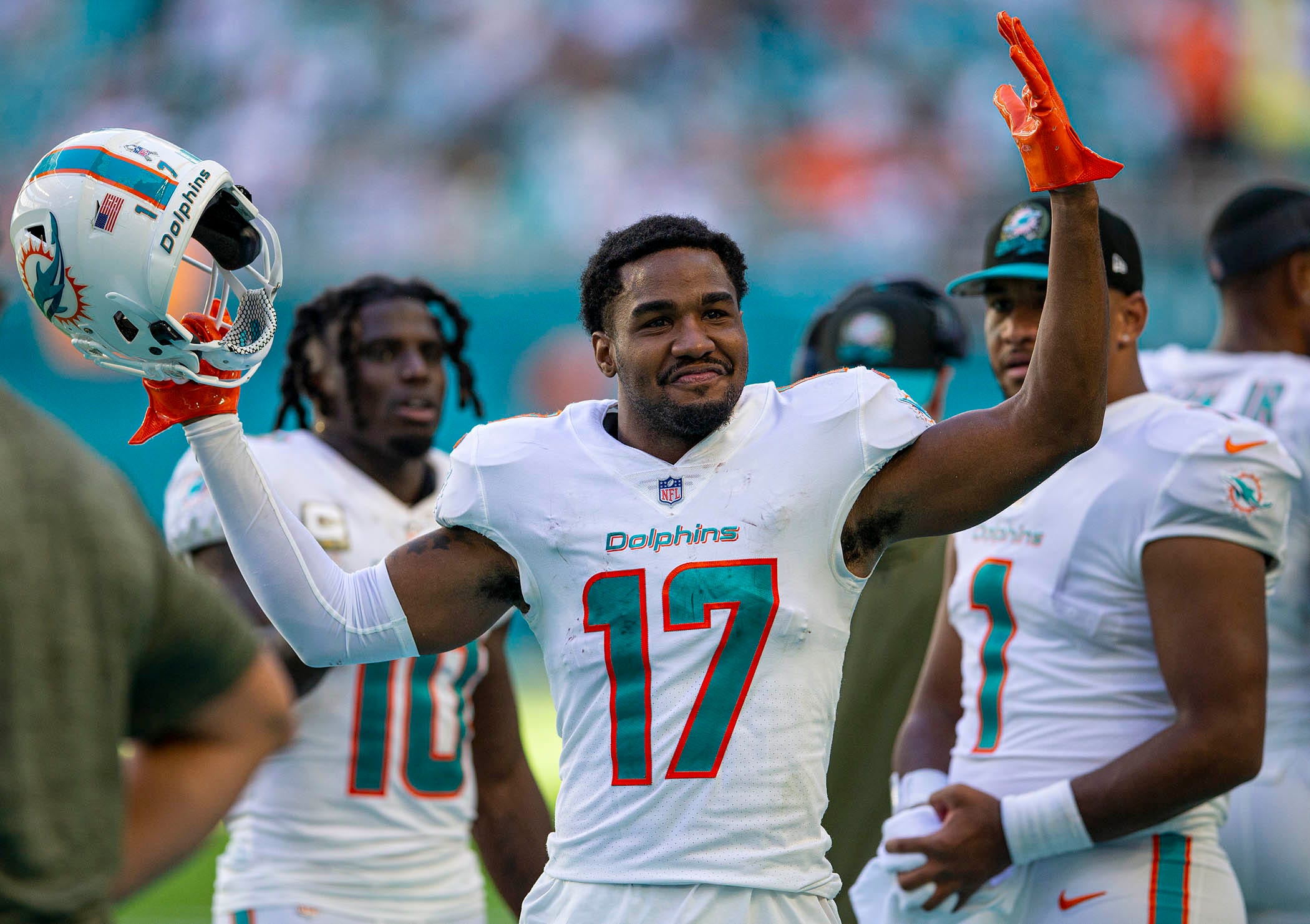 show me the miami dolphins football schedule
