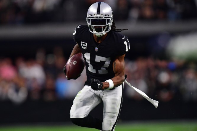 Davante Adams would like to be kept in look of Raiders QB plans - Sactown  Sports