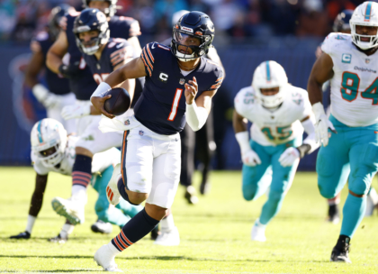 Chicago Bears QB Justin Fields makes NFL history in breakout performance