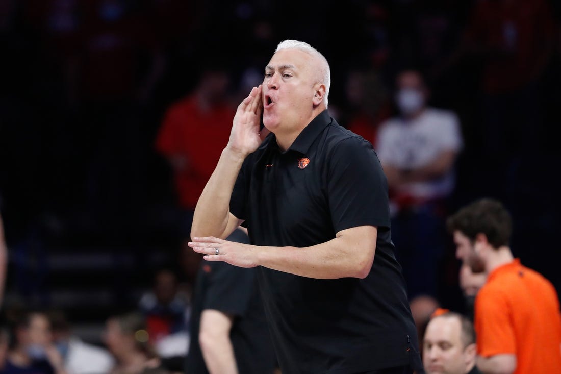 Feb 17, 2022; Tucson, Arizona, USA; Oregon State Beavers head coach Wayne Tinkle calls a play during the second half against the Arizona Wildcats at McKale Center. The Wildcats beat the Beavers 83-69. Mandatory Credit: Chris Coduto-USA TODAY Sports