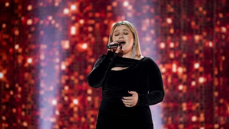 March 7, 2022; Las Vegas, NV, USA; Kelly Clarkson performs during the 57th Academy of Country Music Awards at Allegiant Stadium in Las Vegas, Nev., Monday, March 7, 2022. Mandatory Credit: Andrew Nelles-USA TODAY NETWORK