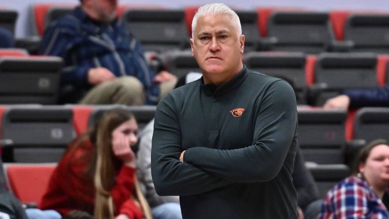 Mar 3, 2022; Pullman, Washington, USA; Oregon State Beavers head coach Wayne Tinkle looks on against the Washington State Cougars in the first half at Friel Court at Beasley Coliseum. Mandatory Credit: James Snook-USA TODAY Sports