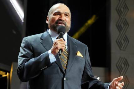 Apr 28, 2022; Las Vegas, NV, USA; Hall of Famer Franco Harris speaks during the first round of the 2022 NFL Draft at the NFL Draft Theater. Mandatory Credit: Kirby Lee-USA TODAY Sports