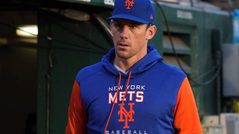 Sep 23, 2022; Oakland, California, USA; New York Mets starting pitcher Chris Bassitt (40) before the game against the Oakland Athletics at RingCentral Coliseum. Mandatory Credit: Darren Yamashita-USA TODAY Sports