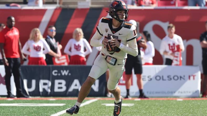 Oct 1, 2022; Salt Lake City, Utah, USA; Oregon State Beavers quarterback Chance Nolan (10) drops back to throw the ball in the first quarter against the Utah Utes at Rice-Eccles Stadium. Mandatory Credit: Rob Gray-USA TODAY Sports