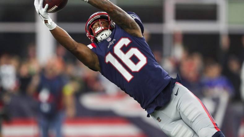 Oct 24, 2022; Foxborough, Massachusetts, USA; New England Patriots receiver Jakobi Meyers (16) catches a pass for a touchdown during the first half against the Chicago Bears at Gillette Stadium. Mandatory Credit: Paul Rutherford-USA TODAY Sports