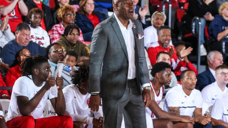 Nov 17, 2022; Queens, New York, USA;  St. John's Red Storm head coach Mike Anderson at Carnesecca Arena. Mandatory Credit: Wendell Cruz-USA TODAY Sports