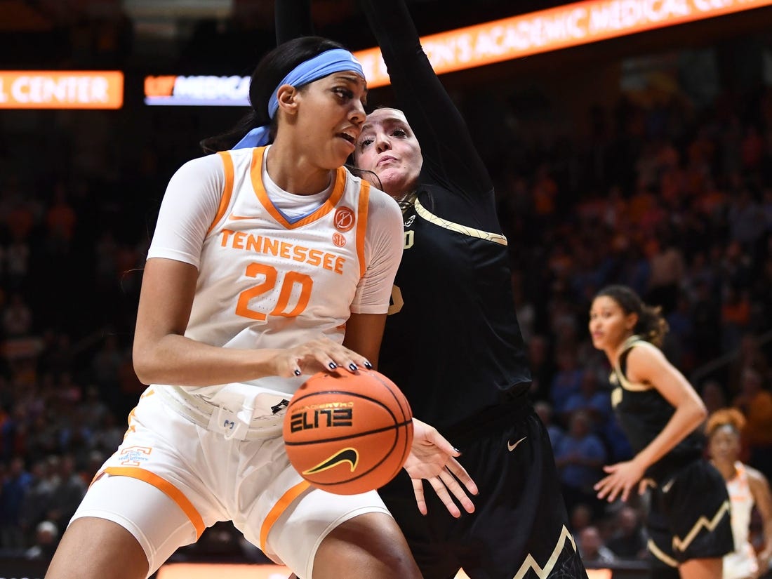 Tennessee center Tamari Key (20) is guarded by Colorado forward Charlotte Whittaker (45) during the NCAA college basketball game between the Tennessee Lady Vols and Colorado Buffaloes on Friday, November 25, 2022 in Knoxville Tenn.

Kns Lady Hoops Colorado