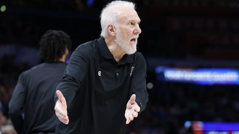 Nov 30, 2022; Oklahoma City, Oklahoma, USA; San Antonio Spurs head coach Gregg Popovich gestures to his team on play against the Oklahoma City Thunder during the second quarter at Paycom Center. Mandatory Credit: Alonzo Adams-USA TODAY Sports