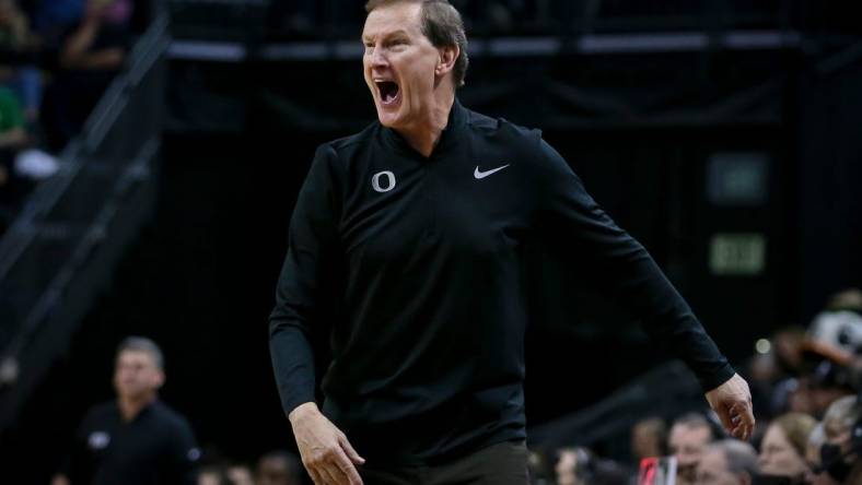 Oregon head coach Dana Altman yells to his team during the second half as the Oregon Ducks host the Washington State Cougars to open Pac-12 play Thursday, Dec. 1, 2022, at Matthew Knight Arena in Eugene, Ore.

Ncaa Basketball Oregon Men S Basketball Hosts Washington State Washington State At Oregon