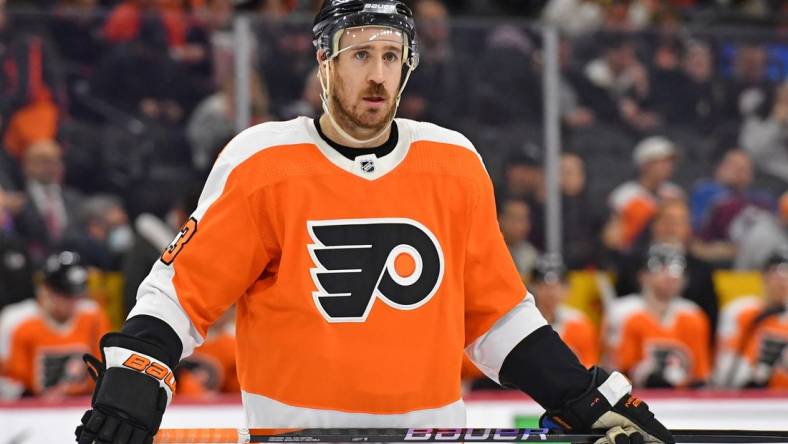 Dec 5, 2022; Philadelphia, Pennsylvania, USA; Philadelphia Flyers center Kevin Hayes (13) against the Colorado Avalanche at Wells Fargo Center. Mandatory Credit: Eric Hartline-USA TODAY Sports