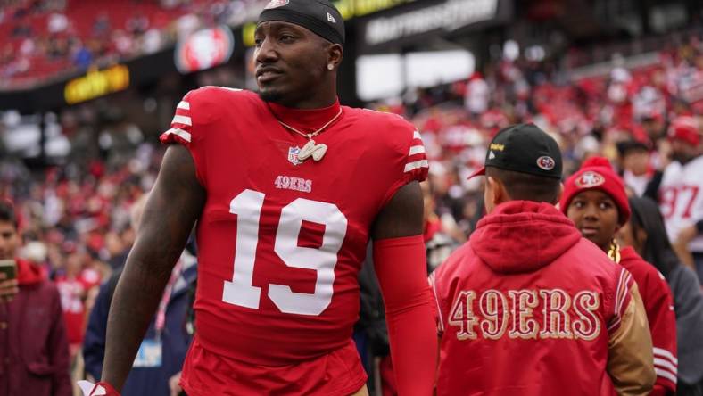 Dec 11, 2022; Santa Clara, California, USA; San Francisco 49ers wide receiver Deebo Samuel (19) stands on the field before the start of the game against the Tampa Bay Buccaneers at Levi's Stadium. Mandatory Credit: Cary Edmondson-USA TODAY Sports