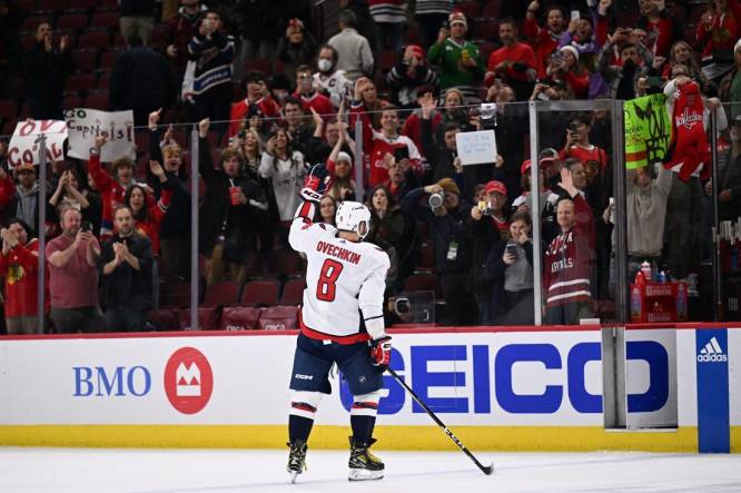 Alex Ovechkin reaches 800 career goals with hat trick