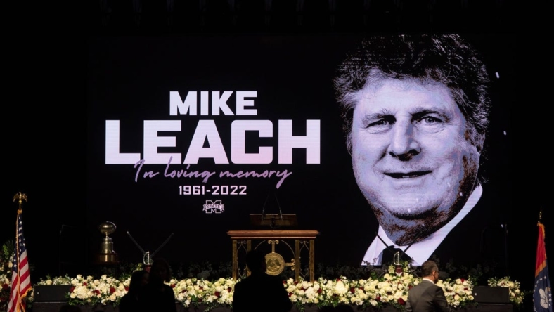 Last-minute preparations continue for the Mike Leach memorial service in Humphrey Coliseum at Mississippi State in Starkville, Miss., Tuesday, Dec. 20 2022.

Tcl Mike Leach Memorial