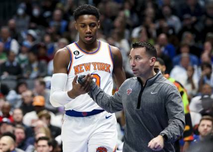 Dec 27, 2022; Dallas, Texas, USA;  New York Knicks guard RJ Barrett (9) leaves the court with an injury during the first quarter against the Dallas Mavericks at American Airlines Center. Mandatory Credit: Kevin Jairaj-USA TODAY Sports