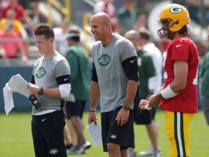 NFL insider views Aaron Rodgers as potential target for New York Jets in 2023