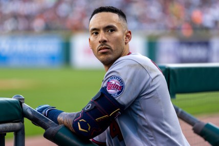 New York Mets deal with Carlos Correa in jeopardy due to concerns about his leg