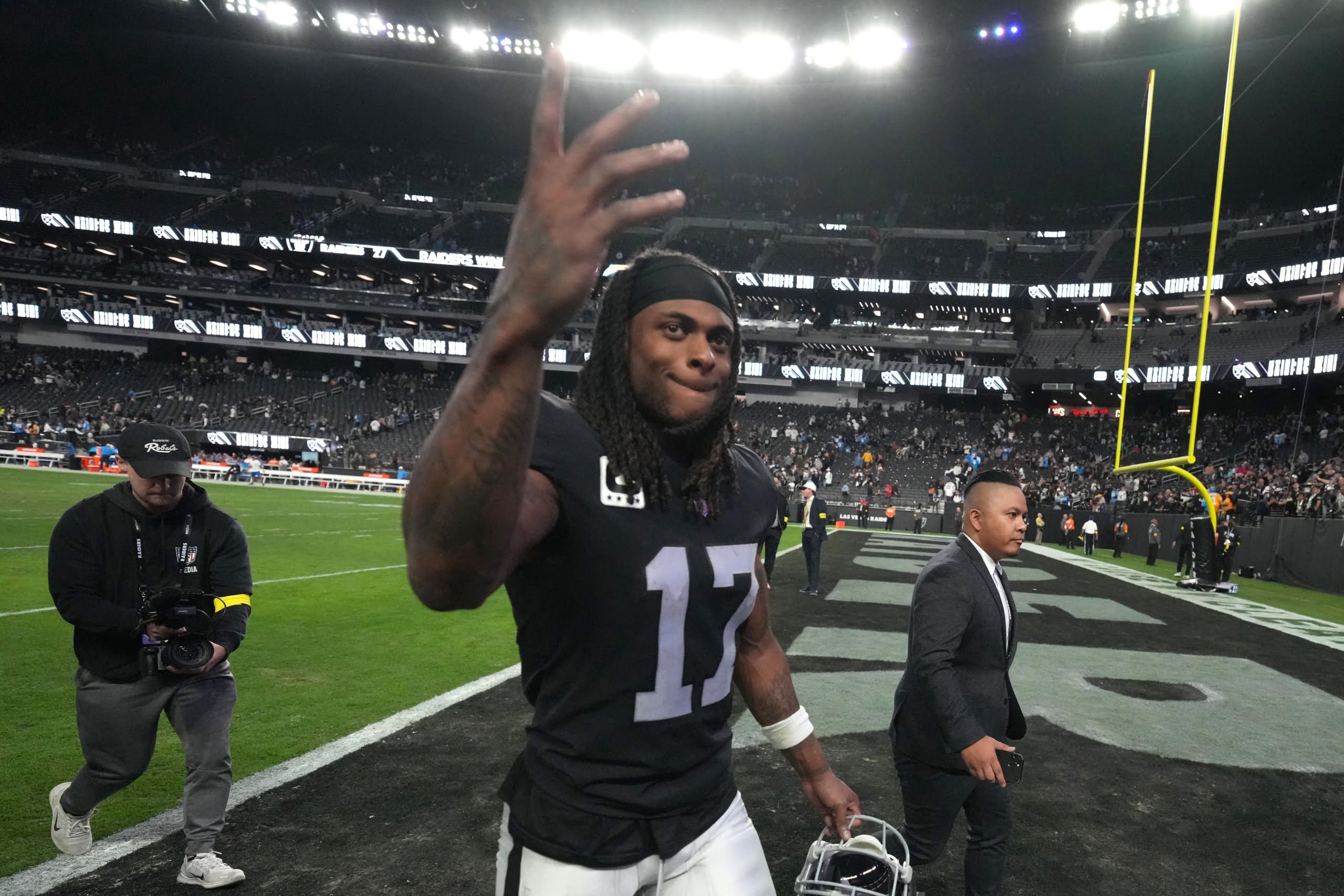 Davante Adams formally introduced as member of Las Vegas Raiders